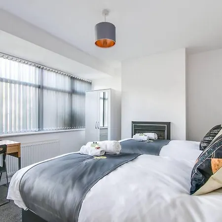 Sca-big House 9min To Nec - Sleeps 7 - Park 3 Vans Birmingham