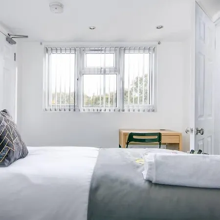 Sca-big House 9min To Nec - Sleeps 7 - Park 3 Vans Ferienhaus