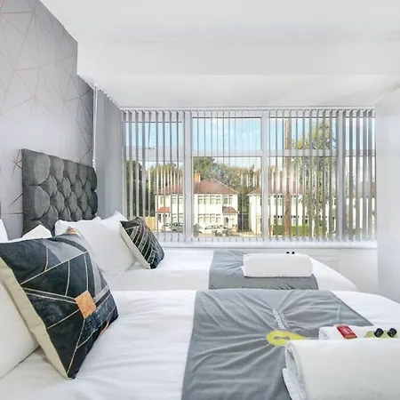 Ferienhaus Sca-big House 9min To Nec - Sleeps 7 - Park 3 Vans Birmingham